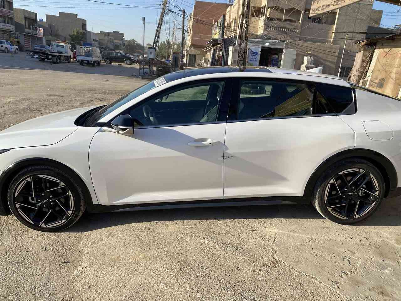 K4
كيا فور وارد أمريكي موديل 2025  دخول جديد محرك 2000 دوش ماشيه16 موصفات فول 1/1 بصمه وبنرامه وكراسي تدفى خزن ترحيب أبواب ترايش نيكل ومرايات نيكل داخل ابيض واسودّ جلد شاشه متصله  رادارات امامي وخلفي وبل مري مانع انصدام توقف ذاتي تشغيل عن بعد فول حادثه كما موضح بل صور بنيد وخشم جاملغات  يارد بلباب بدون دواخل وبدون ايرباك بدون شواصي

السعر183$بيها مجال قليل 
السياره مكانها بغداد الدوره 
***********
