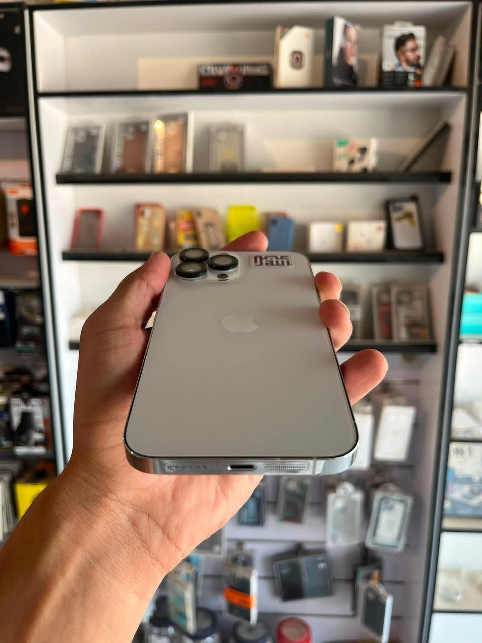 iPhone 13 pro max

ذاكرة 256 -
بطارية 96 -
مبدل بطارية اصلية ( وكالة ) -
مبدل شاشة اصلية ( وكالة ) -
الشاشه خيارين فقط مو (3) -
فيس ايدي شغال -
الجهاز بحالة وكالة ونضيف -

بيع او مراوس —

للإستفسار خاص او الاتصال على الرقم -
 ☎️ ***********
