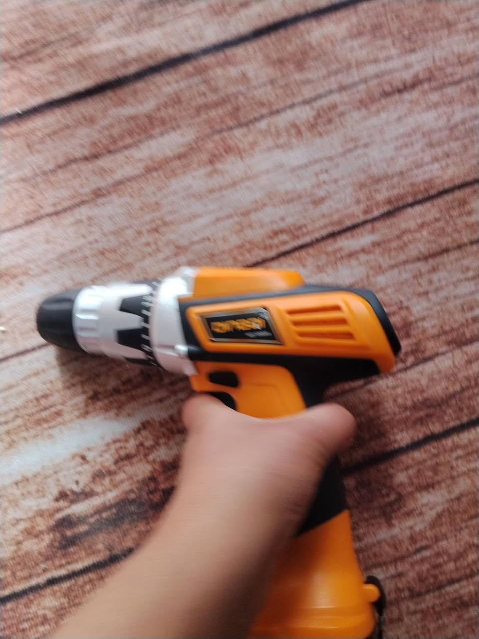 السلام عليكم درين عطل معرف شنو بس هو شغال جان عدي مكاني كربلاء المقدسة الشريعه حي النوار  وعدي توصيل ***********
