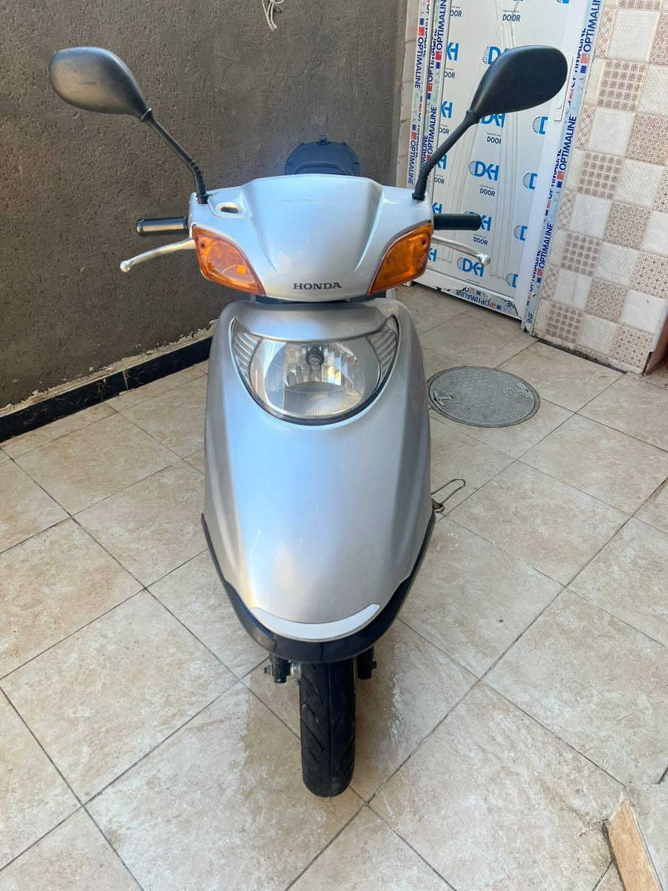 السلام عليكم دراجه سبيسي ياباني للبيع رمبه رمبه مكفوله كفاله عامه دراجه جديده معنه كلمه ماشيه 17 حقيقي مكان كوت خاجيه شارع ٤٠ رقم هاتف فقط ***********
