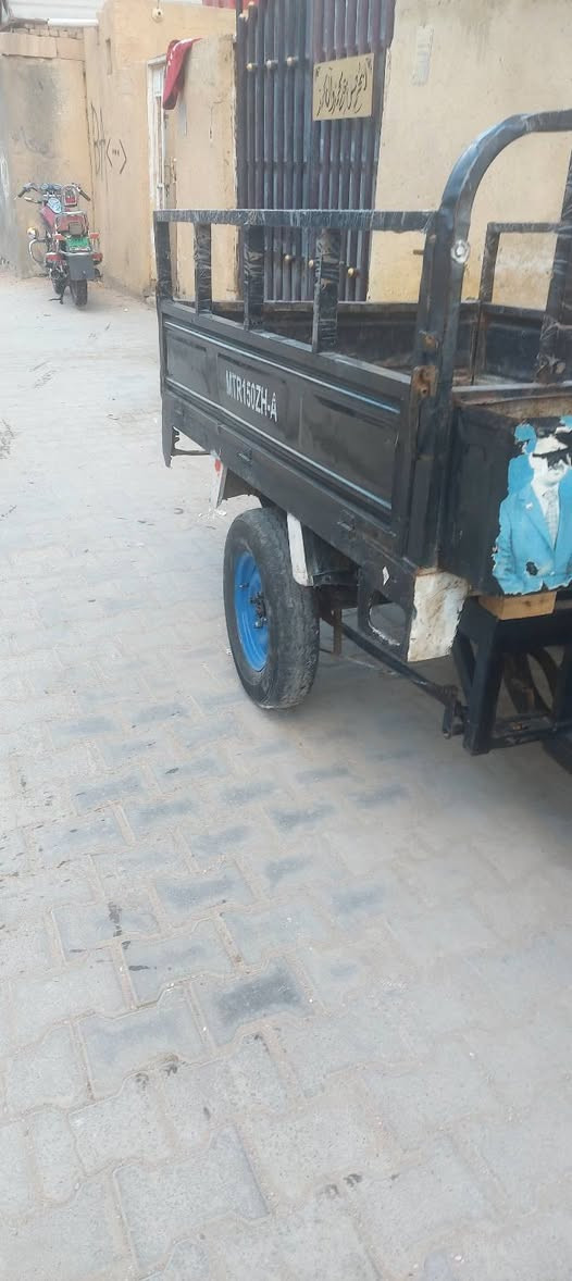 شباب ستوته كلك كلك للبيع نظيفه كهربايات شغاله هورنات شغاله بدي نظيف نكره سلف مكفوله من البوكه اتهدلك بيه الشراي يتصل ***********
