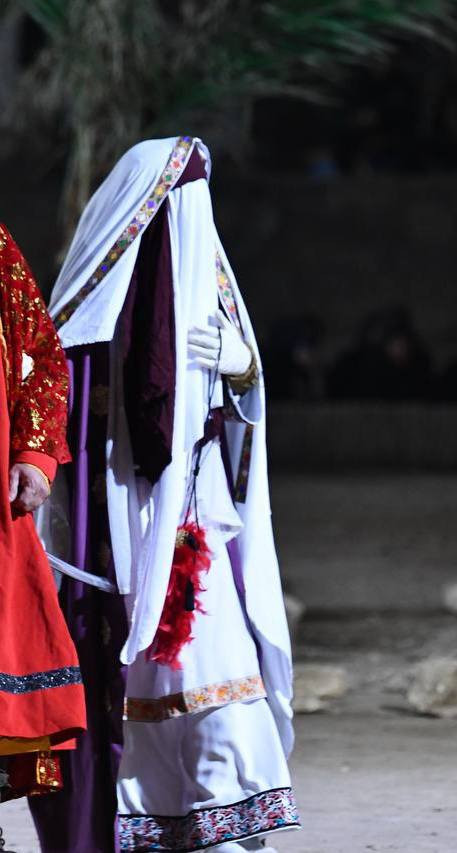السلام عليكم العبايه نسائيه البنفسجيه
للبيع  قيم واخذ اني مادور ماده  ولااعامل بلخدمه واحنه كلنه خدمه لاهل البيت ع
والزي الابيض الطويل للبيع السعر 
🛑البسن فقط بمشهد واحد مره وحده🛑
‏‪***********‬‏ واتساب توصيل موجود
