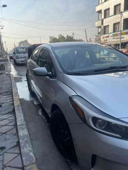 السلام عليكم 
للبيع فقط

كيا فورتي وارد امريكي
 
موديل 2018 

محرك  2000

ماشية : 70 الف ميل حقيقي استعمال بيت
،
صبغ 
 جاملغ و بونيد ومباوكين الباب هم
بدون شاصي
•
🛑 السيارة نص فول 
شاشة جبيرة بلادي
وكامرا دوارة
تحكمات استيرن
٣ انضمة قيادة
تبريد ممتاز جداً
.
السيارة نظيفة جداً
مناقصها شي  جاهزه من كل النواحي
•
سنوية باسمي شخصيا تحويل حاضر اني ثاني يوم
•
 🛑 السعر 124 ورقة   
•
🛑 السيارة مكانها بغداد الجديده
رقم تلفون 
***********
