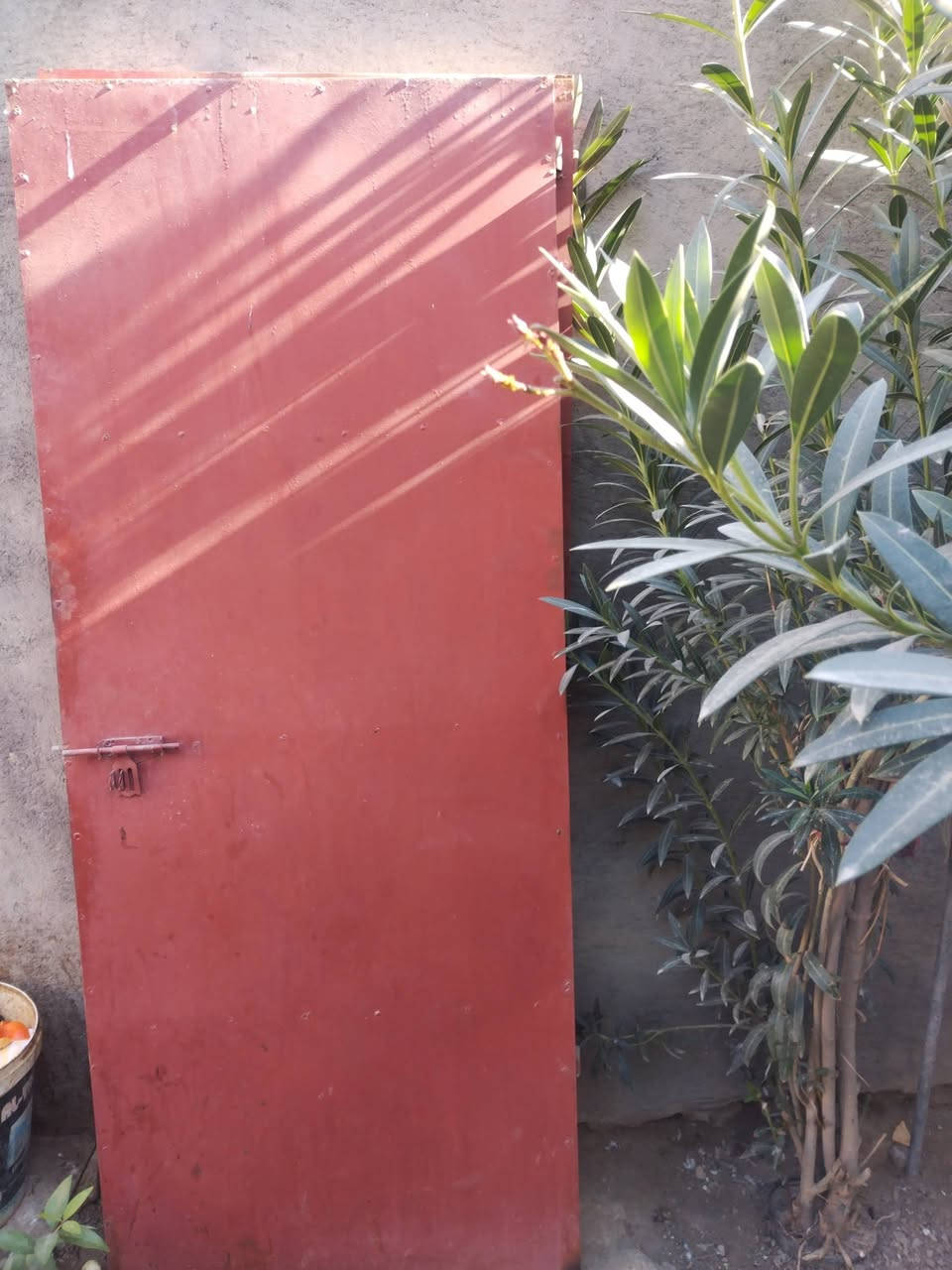 سلام عليكم بيبان للبيع ثنينهن فتحت الباب ايمن تفصال مابيهن اخياس عنوان الناصريه الفضليه السعر واتساب أو اتصال على رقم ***********
