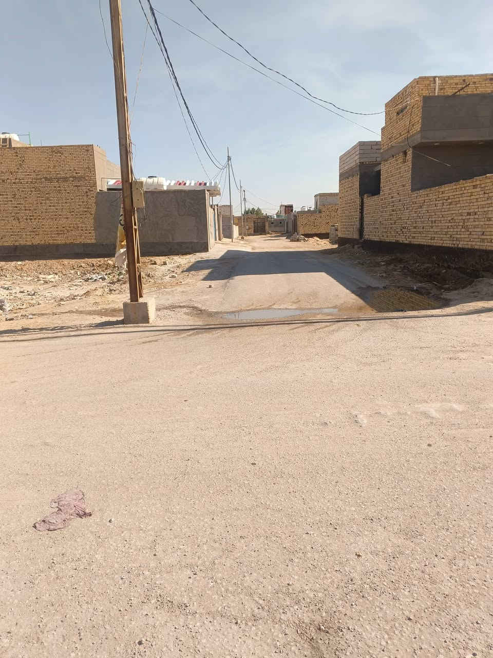 السلام عليكم يا رزاق العنوان ديوانيه
قطعه للبيع 300متر ركن عله تلث شوارع متفونه وكامله للبناء سند 25بسم المشتري مجمع سيد مكي خلف عمارات الزيتون *********** بيع مستعجل ب 22 بها مجال بسيط العنوان ديوانيه الوجهيه 14 والنزال 21
