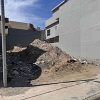 الملايين الأولى • ٢٤٠م • واجهة ١٢م