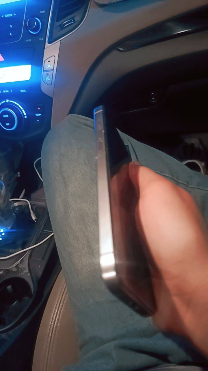 سلام عليكم شبابنه الطيبه 

(ايفون 15 برو ماكس)  تلفون شرق اوسط تلفون شوفت عينك ضرباته كلش خفيفه بل ضهر وشوي بل شاصي ماكو اي ضرر على تلفون بطاريه 90 🔋 تلفون كلش حلو بل ستخدام الله يشهد 

(السعر 900 وبي مجال 💸)  حك الجيه  

 *********** متواجد مازنجر واتساب وخط
