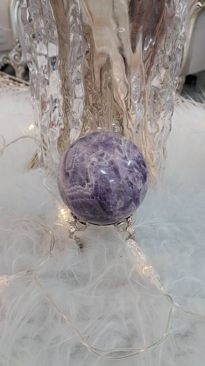 كرستاله من حجر الجمشت وزنها نصف كيلو
 سعرها 25
@متابعين


**إذا كنت صاحب هذا الإعلان وتريد حذفه لأي سبب، رجاءا أرسل رسالة إلى الدعم الفني**