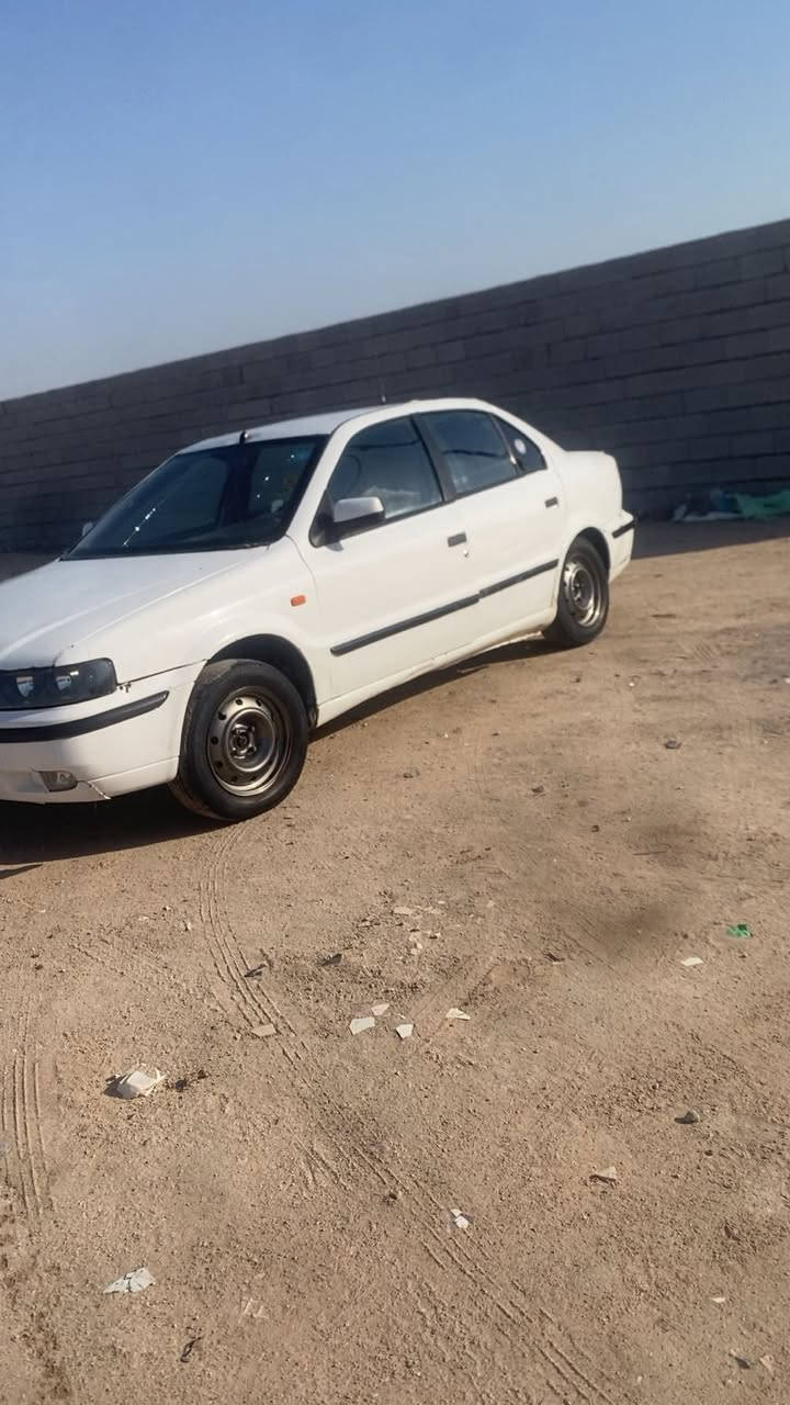 سياره سمند للبيع موديل 2011 سياره حلوه ونضيف مكينتها حلوه ماناقصها سعرها 30مداور ثاني يوم سياره باسمي عنوان : بصره الزبير المكصب نتصل عله رقم ***********
