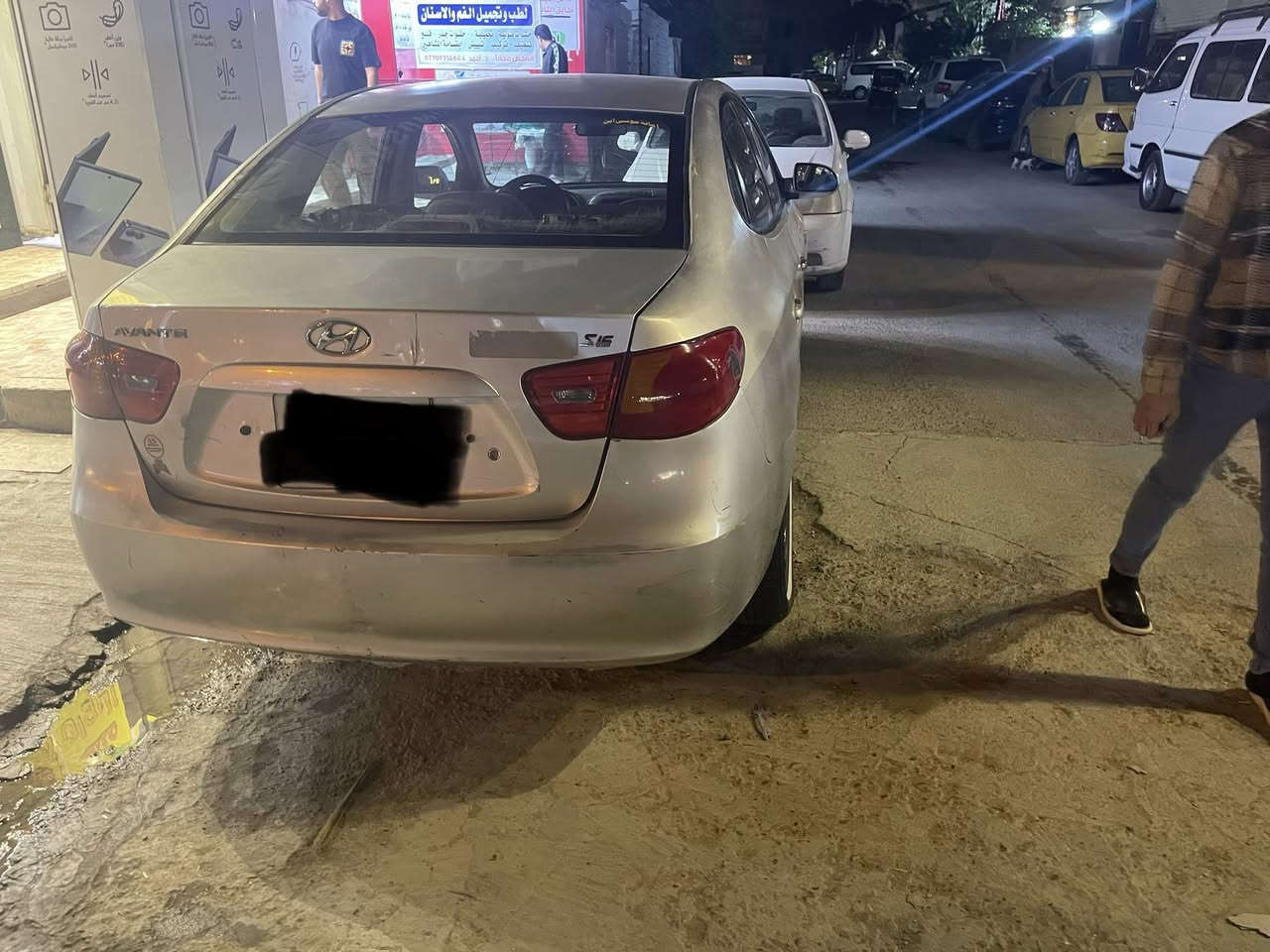 السلام عليكم 
النترة صبونة 
السيارة أدوات بيهة ارقام طبق الصل وسنوية 
السيارة جاهزة  آخر حبة خير من الله 
بيهة وكالة 
السيارة مكانهة بغداد 
السعر ٣٧ وبيهة مجال 
***********
