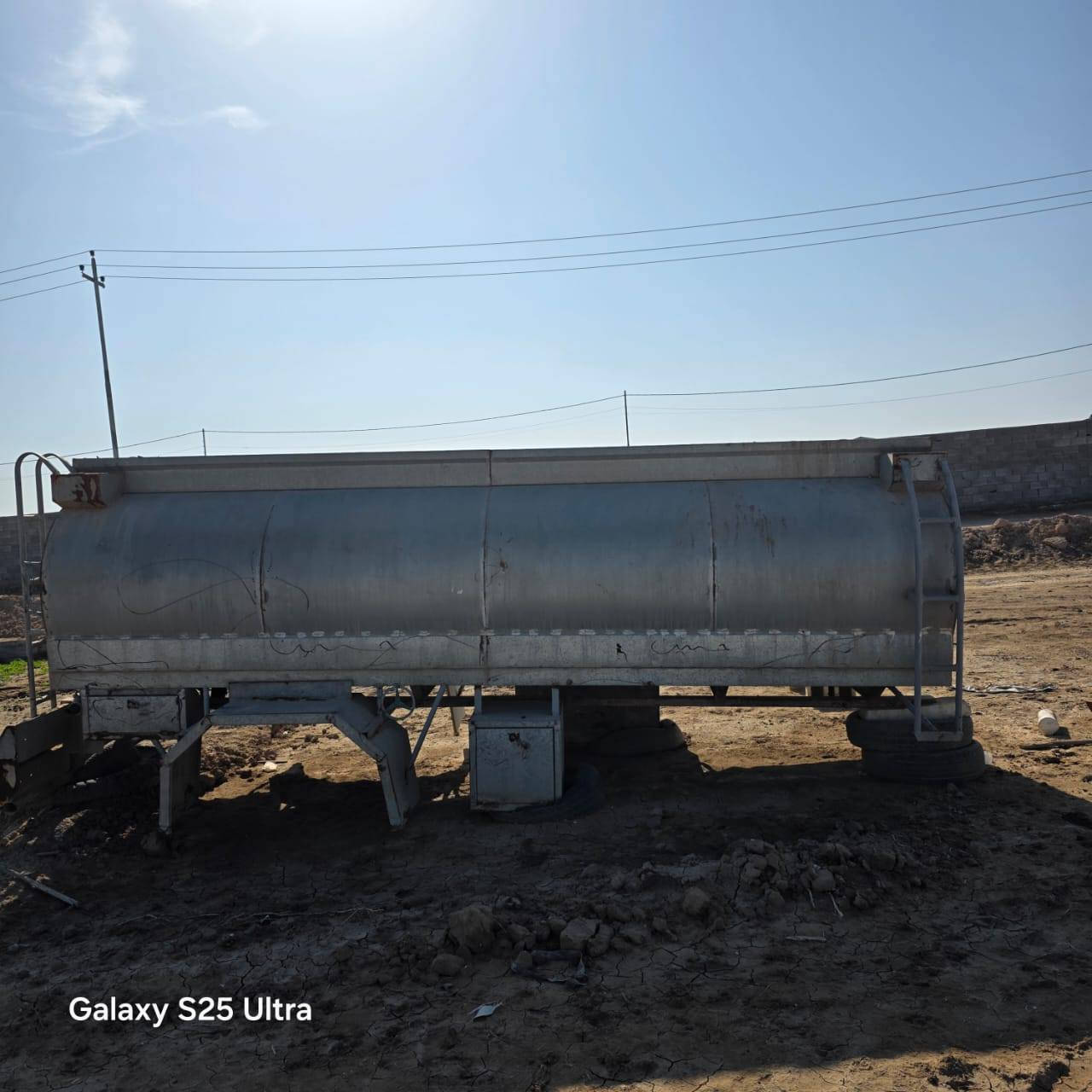 البيع تانكي مقلون جديد يكول راعيه ثلث دروب تارسه  جديد 2024 الطول 5متر  اربعين برميل  يشيل***********
