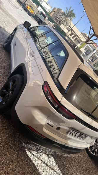 جيب كراند شيروكي التيتيود بلاك ادشن/موديل 2023خليجيه دواخل احمر /ماشيه 54الف كيلو متر / فتحه بلسقف رادار امامي/ مانع تصادم/ كشنات تدفئه وتبريد/ مانع مسار/محرك6 سلندر/ 5 راكب/ رقم اربيل/ تحذير النقطه عمياء/ كامره خلفيه/ تشتغل وطفي عند تقاطع ذاتي/ تحذير الخروج من مسار/ سياره بيها صبغ قليل كلش/ تخم تاير جديد/ سياره 
جديده حيل 
سعرها 380ورقه وبيها مجال 
مكان سياره في محافظة البصره
***********
سياره مغلفه نانو كلها
