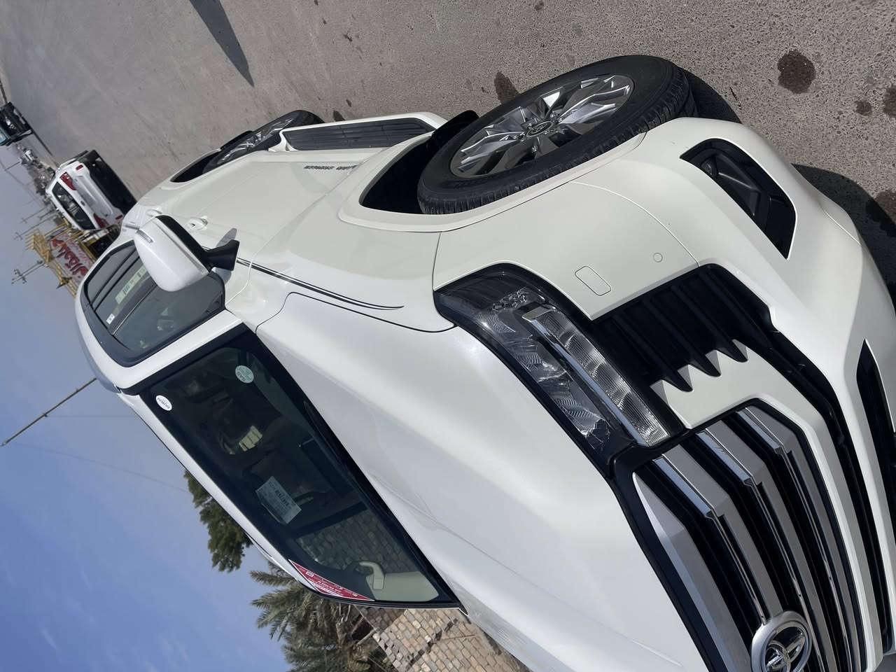 لاندكروز مديل 24
كامله مكمله فول 
ساز السياره
رقم بغداد مميز
ام الضمان 
سعره 68 وبيه مجال
رقمي ***********
