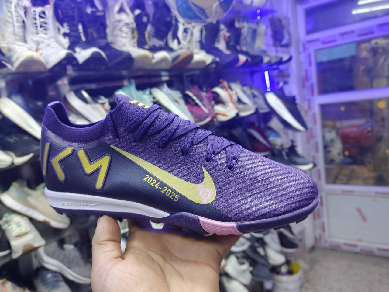 عرض خاص اير زوم أصلي ماستر كوالتي  35 الف فقط
العنوان رأس جادة قرب مطعم هولير تجهيزات كاس العالم 

***********
