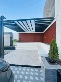 فله • ٩٠٠م • شارع ٨٠