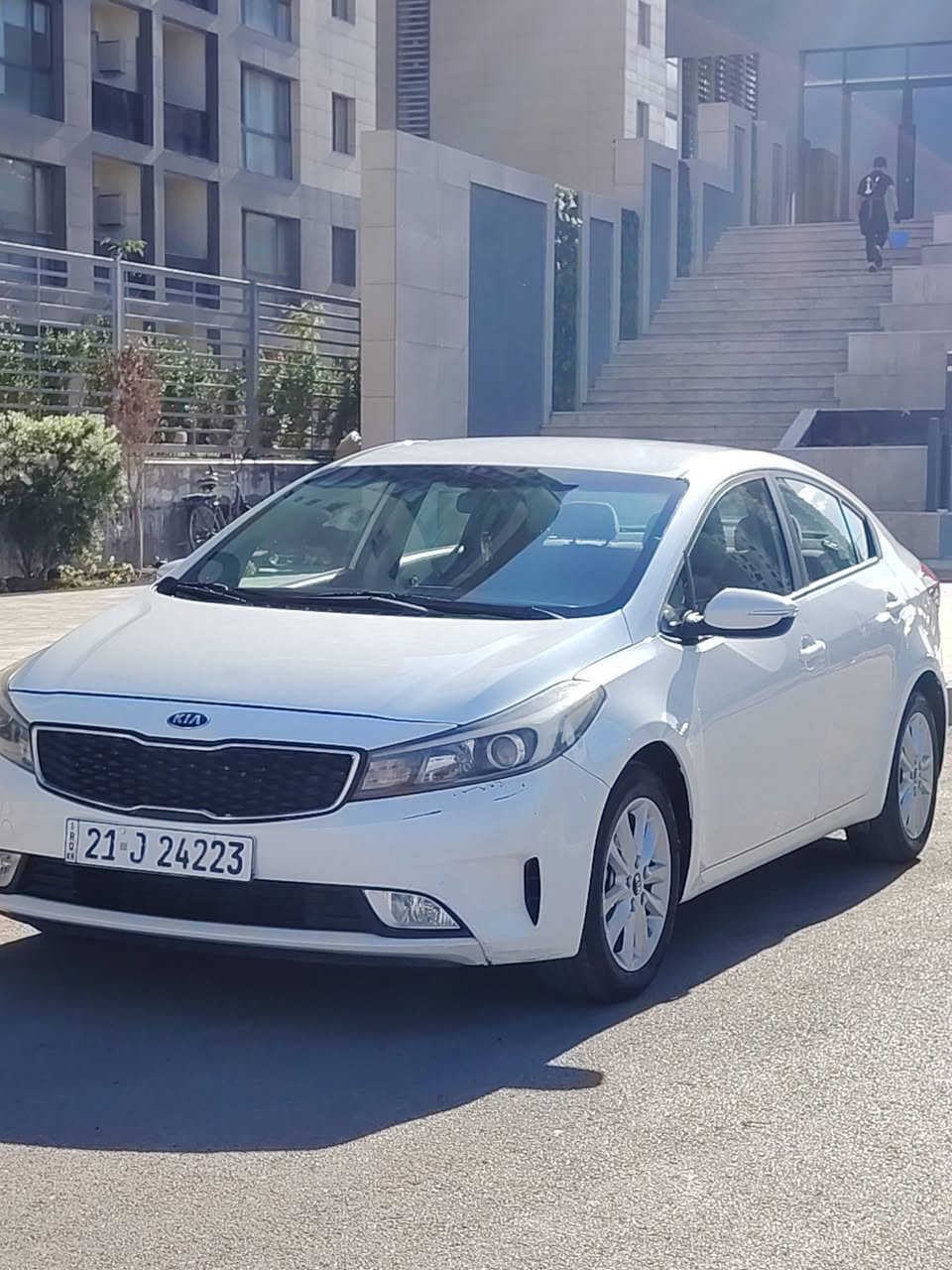 السلام عليكم ورحمة الله
للبيع كيا سيراتو خليجي ٢٠١٨
مكينة ٢٠٠٠
مري شفط
فول تحكم ستيرن 
٣ وضعيات قيادة 
اشاير بالمري 
السيارة جديدة بمعنى الكلمة 
السيارة كفالة عامة من الضربة والصبغ والبارد والتبديل 
عندي سونار بالسيارة 
رقم سليمانية الجديد  
مكاني حي الجهاد/الشارقة 
الشراي يتصل
***********
***********
