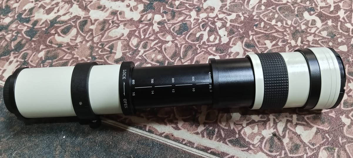 � للبيع عدسة تيليفوتو زوم 420-800mm جديدة غير مستخدمة
عدسة احترافية للتصوير البعيد جداً، مناسبة لتصوير الطيور والطبيعة والمباريات والأهداف البعيدة.

جديدة وغير مستخدمة
مدى زوم من 420mm إلى 800mm
تركيز يدوي (Manual Focus)
فتحة عدسة f/8.3 - f/16
تأتي مع حقيبة حمل وغطاءات أمامية وخلفية
هيكل معدني متين وخفيف الوزن

السعر: 80 دينار عراقي فقط. /مئة الف دينار

البصرة

 

العدسة مناسبة للمصورين الذين يحتاجون إلى تصوير الأجسام البعيدة التصوير الرياضي تصوير القمر    بتكلفة اقتصادية


**إذا كنت صاحب هذا الإعلان وتريد حذفه لأي سبب، رجاءا أرسل رسالة إلى الدعم الفني**