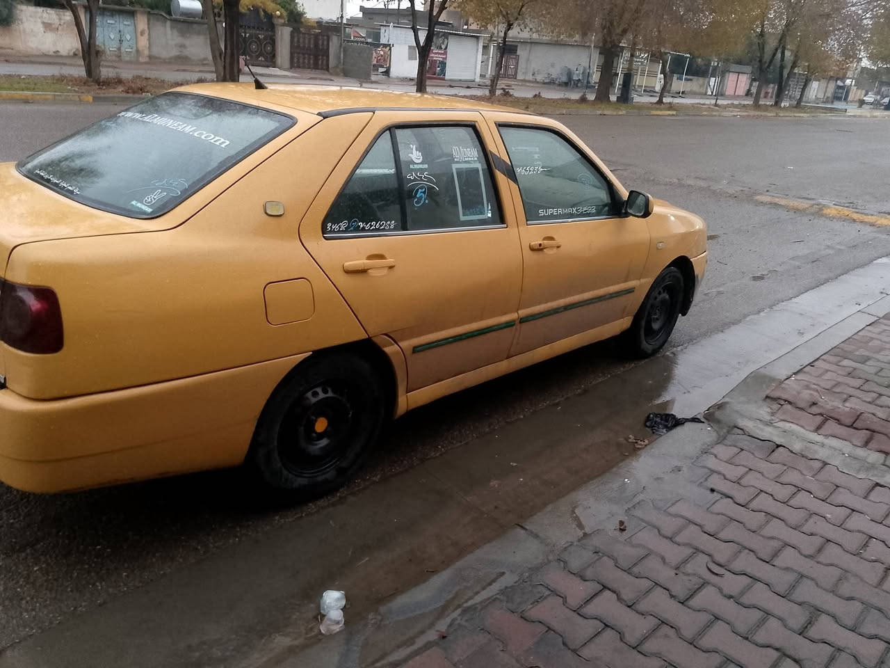 سياره للبيع 
سنويه 2030
كابون بانزين بيها
رقم نكليزي شرعي موجود 
عليها غرامه 100 الف 
سياره كاعده وحلوه 
سعر 30 
***********
