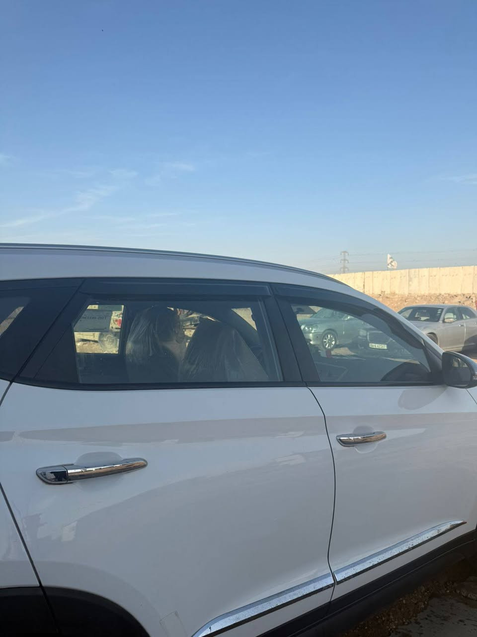 السلام عليكم توسان للبيع 2016 خليجي سياره جاهزه من كل نواحي مناقصها شي بيها بنيد صبغ وشبر باب وجاملغ خلفي شبر  رقم بغداد مكانها ناصريه قضاء لصلاح سعرها 145 وبيها مجال ***********
