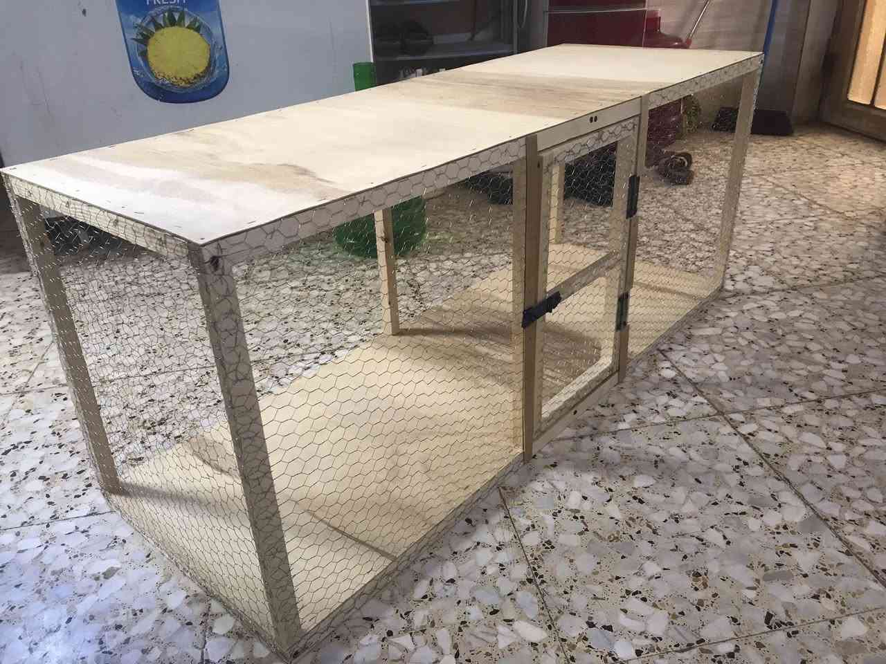 قفص جديد العرض متر و22 سم والنزال 45 سم والارتفاع 50 سم/كربلاء ***********

