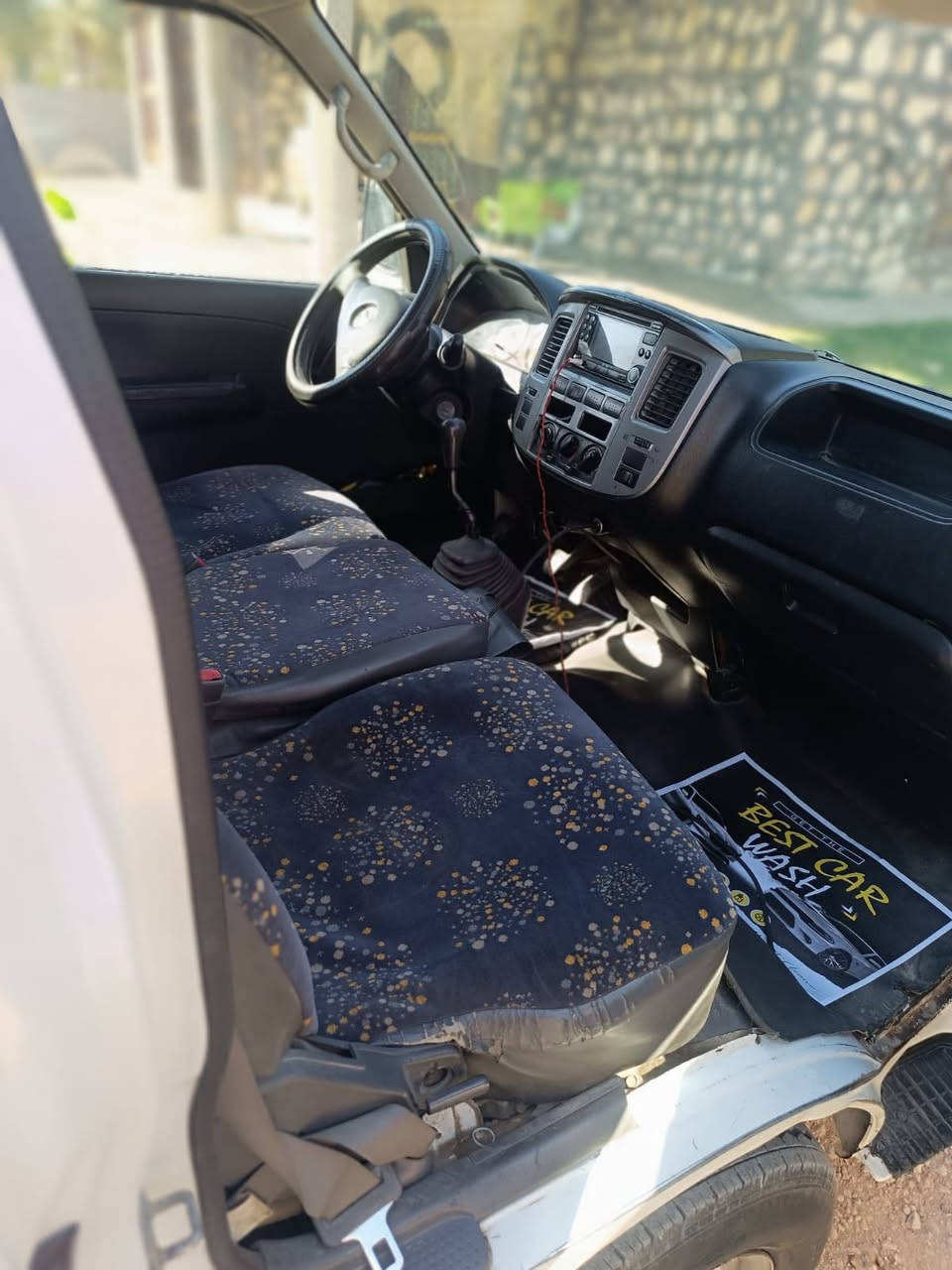 للبيع نيسان يورفان 2012 تبريد فوول 
رقم إنكليزي بغداد جديد السعر 88 للاستفسار الاتصال على الرقم ***********
