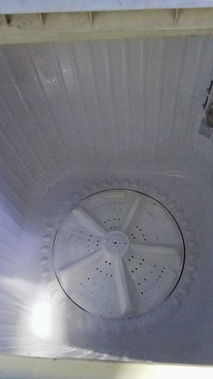 من رخصت مدير الكروب عندي غساله توشيبه الحجم الكبير مستعمله شغاله غسل تجفيف ماطورات جديده للبيع الرقم ***********
