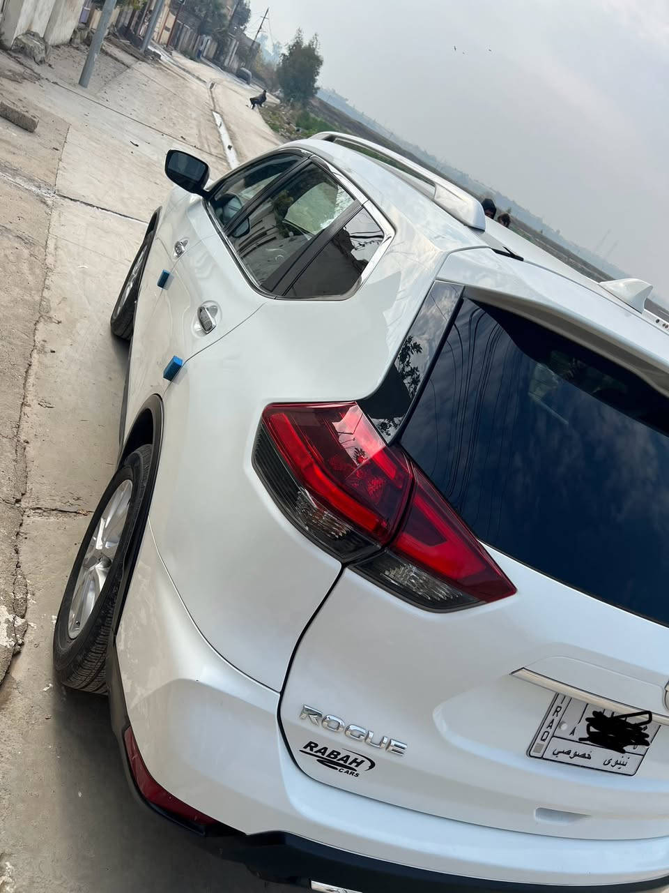 نيسان روج 

موديل 2018 
رقم نينوى 

محرك ٤ حجم 2500
 
ماشي ٦٦ 

الضرر بابين يبين بدون دواخل بل صور  

المواصفات  /تشغيل عن بوعد / بصمه /صندوق كهربلا / كشن سائق كهربلاء/ الاتنين كشن تدفيه / حساسات و رادار خلفي و امامي 

نظام ايكو .سبورت .مانع انزلاق 

تخم تاير جديد 

السعر 167 بي مجال 

اتصال 📞 على صاحب رقم. ***********
 
عنوان  (موصل الرشديه )
