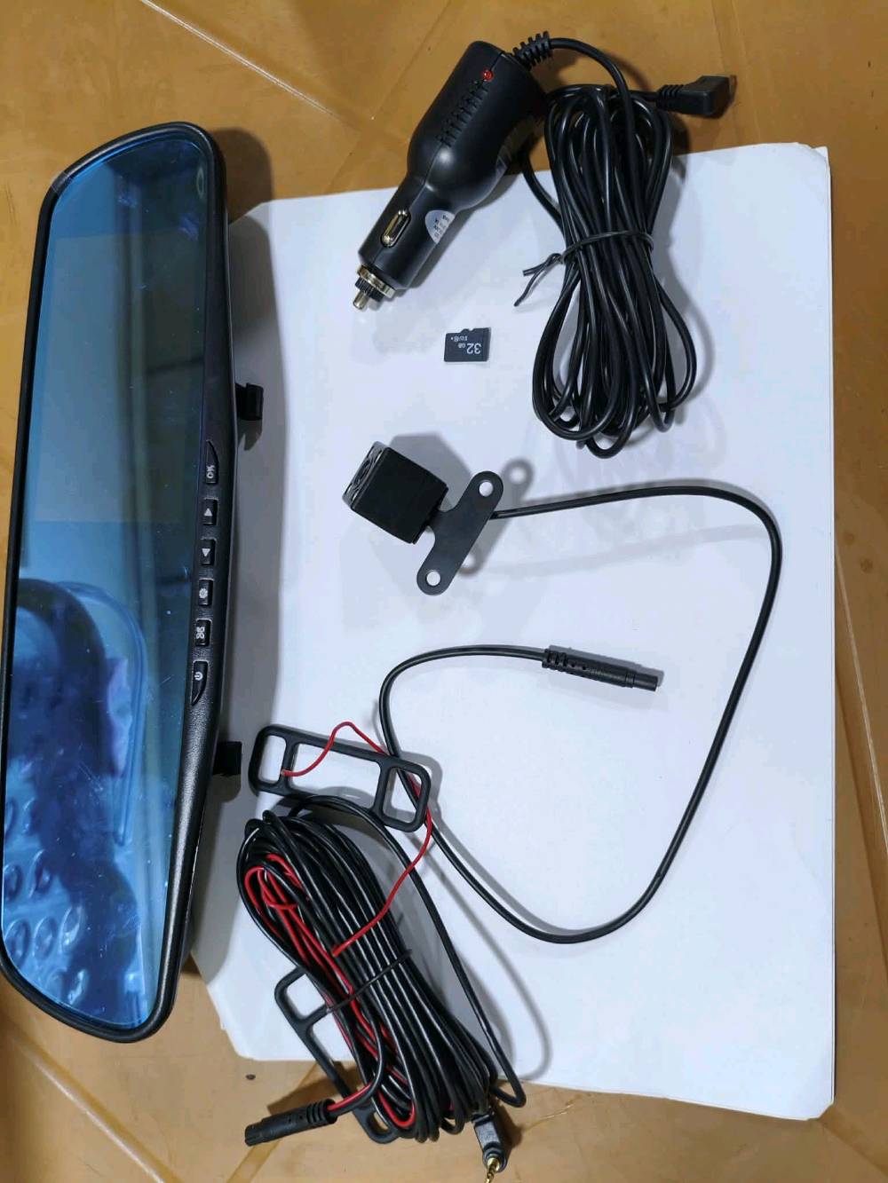 الموصل

داش كام سيارة جديده مامستخدمه وشرط تشغيل
هل يوجد ضمان أو فترة تجربة؟: 
ضمان تشغيل
هل السعر قابل للتفاوض؟: 
اي 