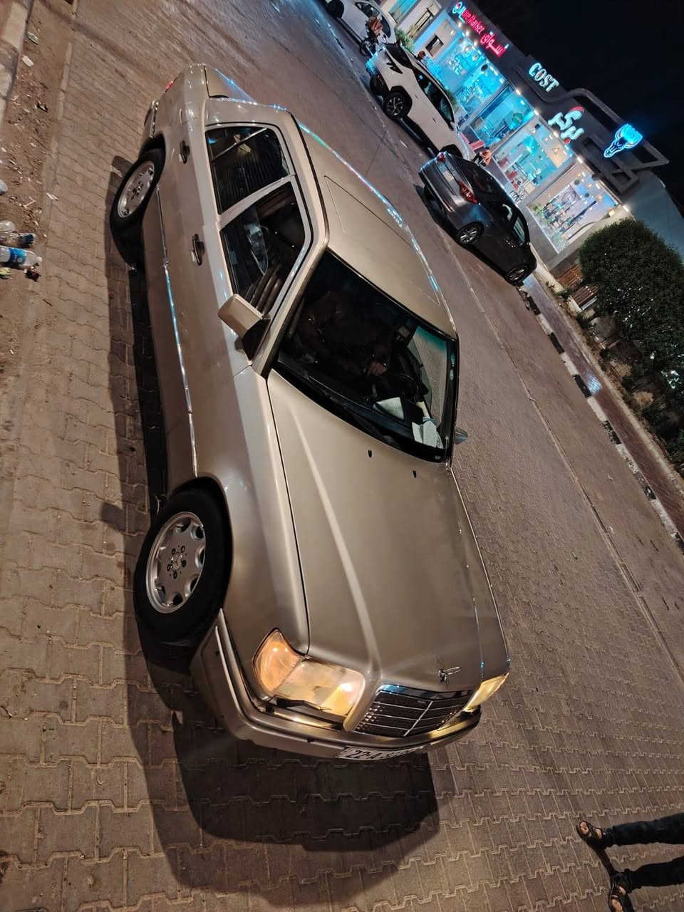 مارسيدس بيبي شبح موديل 1993
مكينه كير مكفول 3200 خراطيم 
حداديه جاهزه
تبريد شغال 
سنويه 2030
هزه بعد شهر ياله تنفذ
رقم اربيل دولي بأسمي
كلشي بيها شغال وجاهز
للإستفسار الاتصال بالرقم او المراسله
***********
