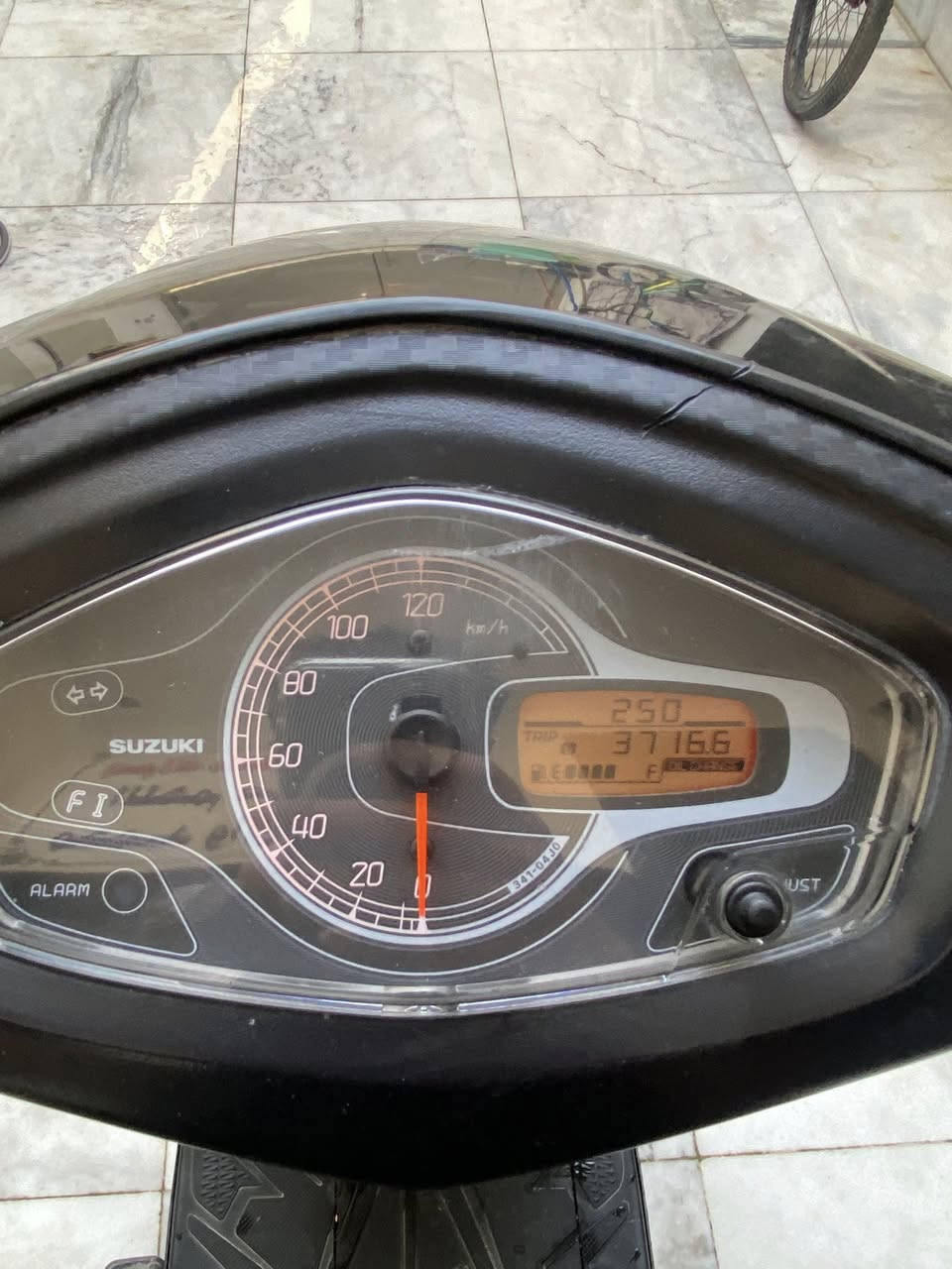 سلام عليكم
دراجه للبيع نوع ساسوكي ادرس 
التفاصيل بصوره دراجه وين تريد نفحص ما بيها اي خلل و كلشي واضح 
سعر مليون و ٢٥٠ الف و بيها مجال مكاني بغداد العبيدي تواصل واتساب او اتصال رصيد 
***********
