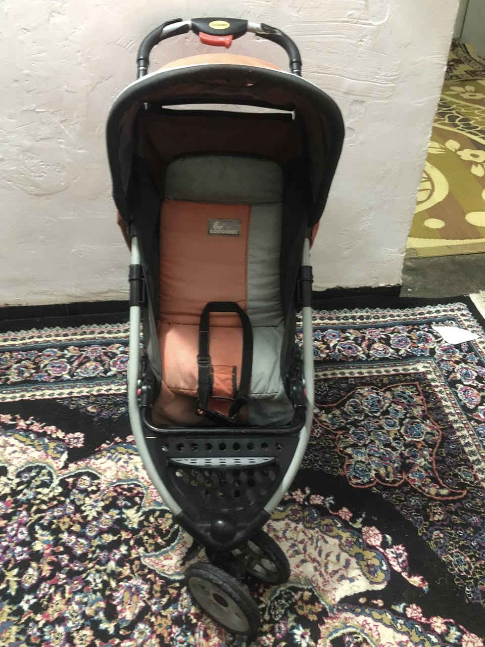 عربانه اطفال نظيفه كلشي ما بيها سعرها 35 مكاني بغداد الشماعيه *********** فقط واتساب
