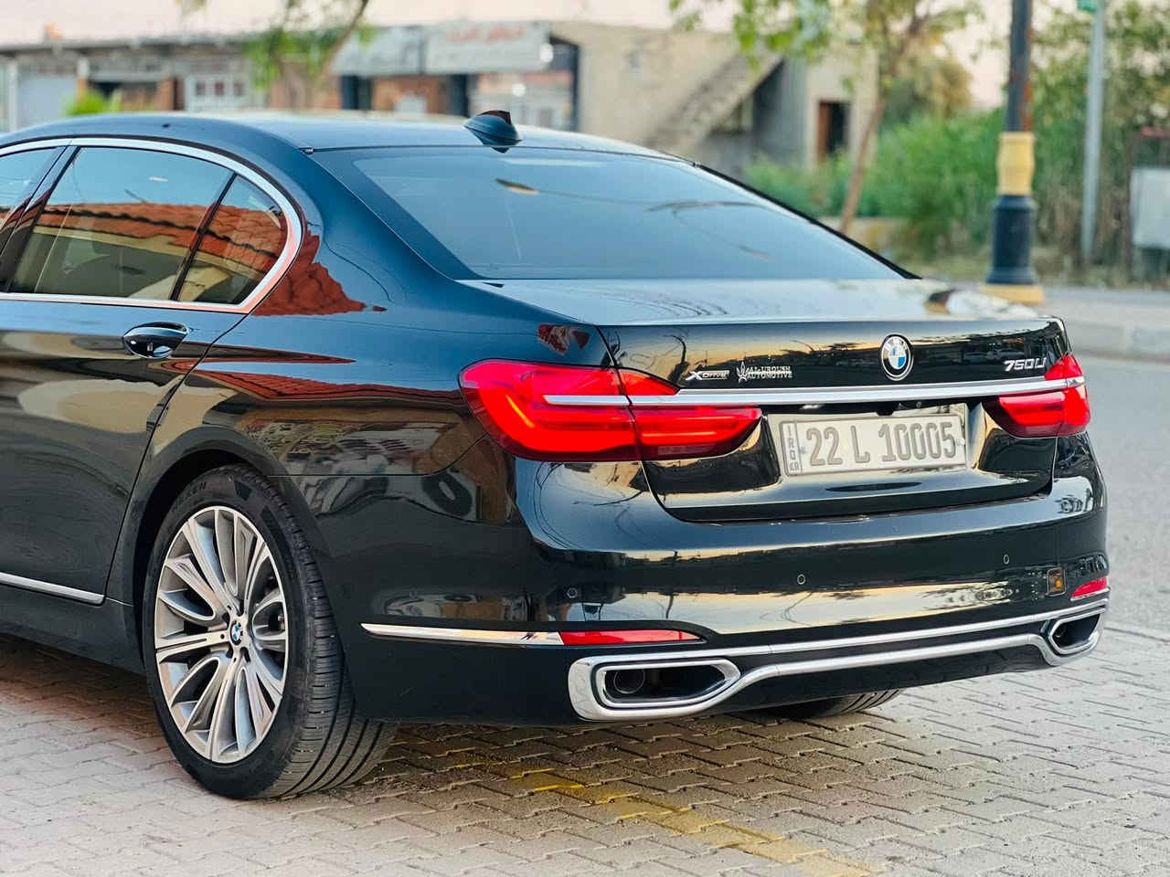 BMW 750Li ‼️مواصفات خاص (VIP)
اخوان السيارة استلام شركة وارد خليجي  
  يعني مو جماعة الوارد امريكي الله يخليكم انتبهو مو تقارنها بسعر الوارد 
سياره كفاله عامه من الصبغ والحادث
ضمان دولي ٢ بصمات شركه بلادي 
 سيرفس كلها - شركه عروش 
………………………………………………..‏‎
السعر :: ٣٣٠$ قفل 🤍
‏‎مواصفات فول الفول 
موديل : 2018
ماشيه: ١١٥ الف  كيلو 
حجم سيارة 750li محرك 8 سلندر توين توربو
لون داخل قرميدي ملكي
كشنات جلد مساج 
۲ سویچ‌ بیها سویچ کبیر 
2 شاشات خلفي 
 بانوراما 
ستيرن هيتر 
سقف ليزر + كانتارا 
سماعات Bowers & Wilkins
گیچ الکترونی  
داتاشو
 رادارت امامي و خلفي و جوانب 
 حساسات امامي خلفي 360 درجه
5 كاميرا 360 درجه 
 لايت زينون ويه الستيران يفتر + لد امامي 
 بلوجكتر لد بك لايت لد  
 كشنات تدفئة تبريد و هيتر
 كروز سرعه 
 كشنات كهرباء 
 شفتات بالستيران 
 استيرن كهرباء 
هند بريك بصمه + اوتو بريك 
۳ نوع قیاده‌ sport confort eco sport+
 تحكم اسيران 
 نظام سبورت نظام ايكو نظام نورمل 
 شاشه كبيره 
ماوس كبير
 تحكم بالشاشة عن بعد 
 الداخل كله لد بي ١٥ لون  
تبريد قطعتين 
٣ بردات بلادي
 صندوق كهرباء شفت
٤ ابواب شفت
و بعد كثيير من المواصفات المامذكورة

رقم صاحب سيارة ***********
