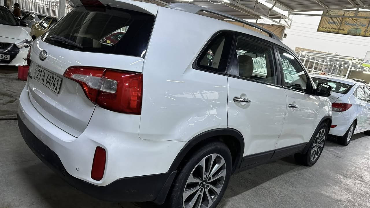 سورنتو 2013 خليجي سليمانية بأسمنة فول مواصفات عدا البصمة  مكفولة من الصبغ والتبديل بيها بارد بين البابين جهة اليمين موضح بالسونار ماشية 137 محرك 4 سلندر دوش مكانها بغداد ناحية الرشيد سعر البيع النهائي 152 للاتصال ***********
