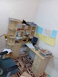 ميز دراسه نضافه 90 بالميه طول120 عرض45 سعر 50 قفل للستفسار 07714148610...