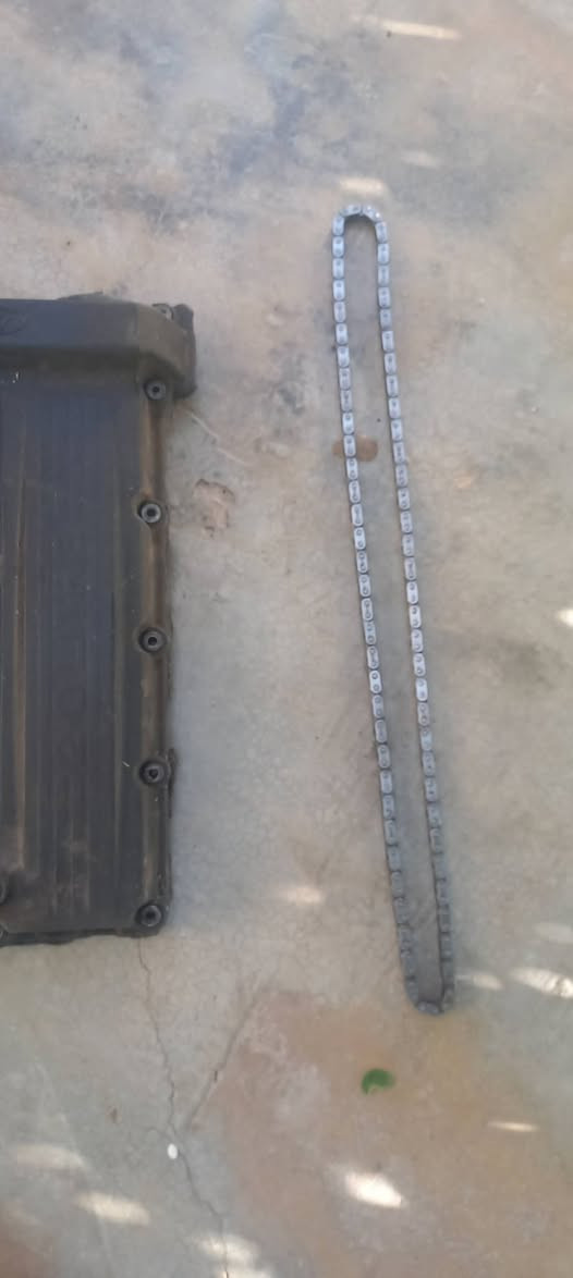 اخوان عندي هاي الغراض مال فورد سيرا محرك 20 للبيع الزنجيل والظاقطه وعرف الديج والله ما شغلت عليهن واتر بم جديد الي يريدهن يتصل مكاني صلاح الدين رقم ***********
