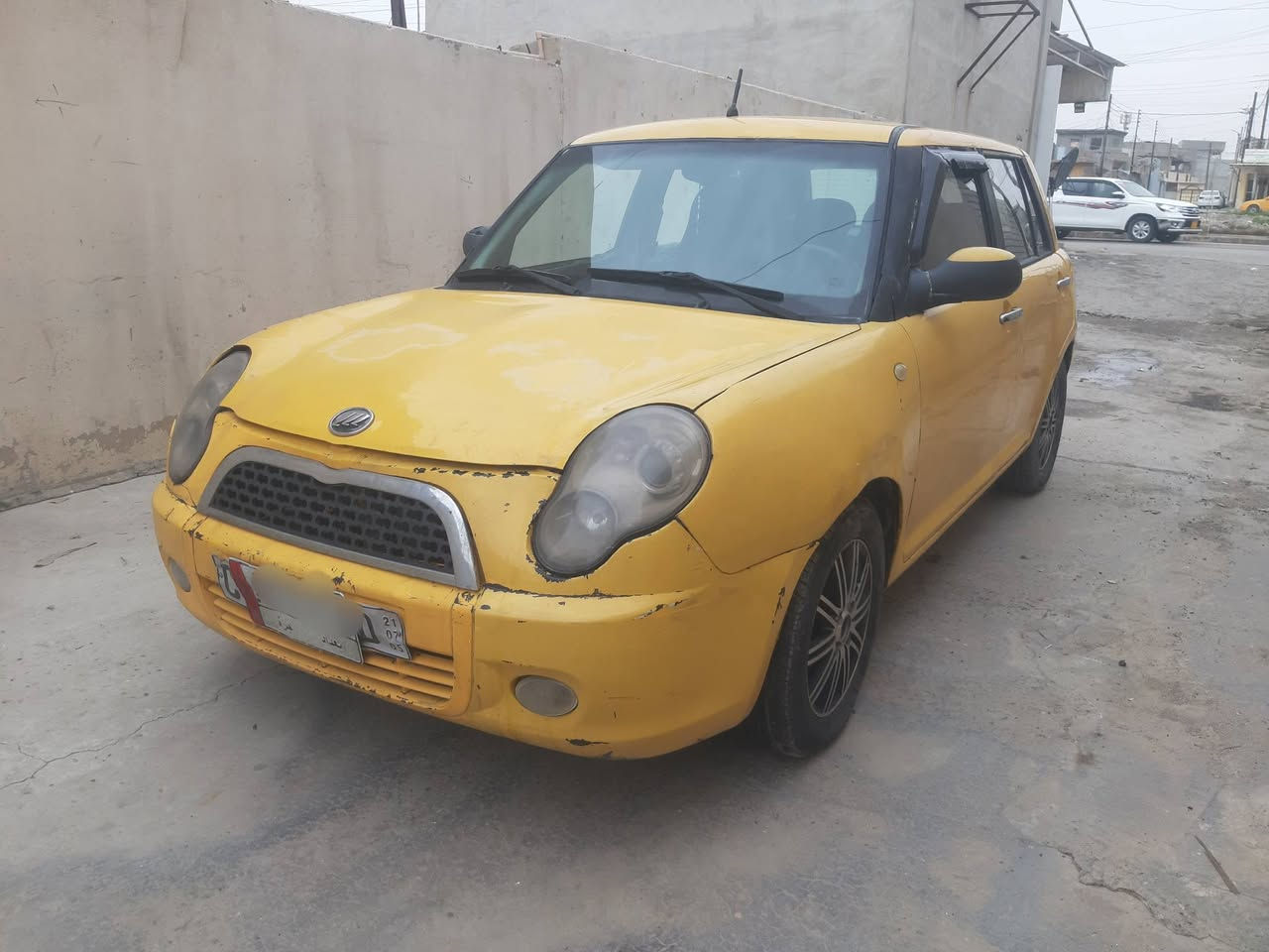 ليفان 320 رقم بغداد الماني 
شرط التحويل كوبون بانزين بيها
هيئة عليها 300 الف 
غرامات 100 الف
وايرمنيه شغاله 
السعر 25 وبيها مجال بسيط
مكاني موصل الايمن 
***********
