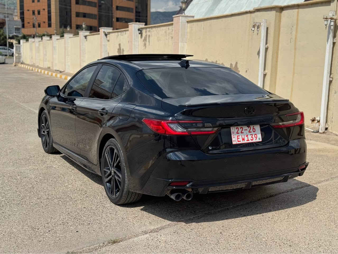 Toyota Camry XSE hev 2025 
Clean title كلين تايتل 
٦ الف ميل ماشية
جاهزة بدون مصرف 💯

مواصفات فول فول ١/١ XSE 
داتاشو، خمس كاميرات، بانوراما، كشنات تبريد و هيتر
بصمة و رادار و حساس و شاشة كبيرة و سماعات JBL 
بعد بيها مواصفات اهواي

سعر 🔥 285 ورقة و مجال
مكان عقرة "ئاكرئ"
واتس اب و كورك ***********
0750-7739471 اكر, نينوى
