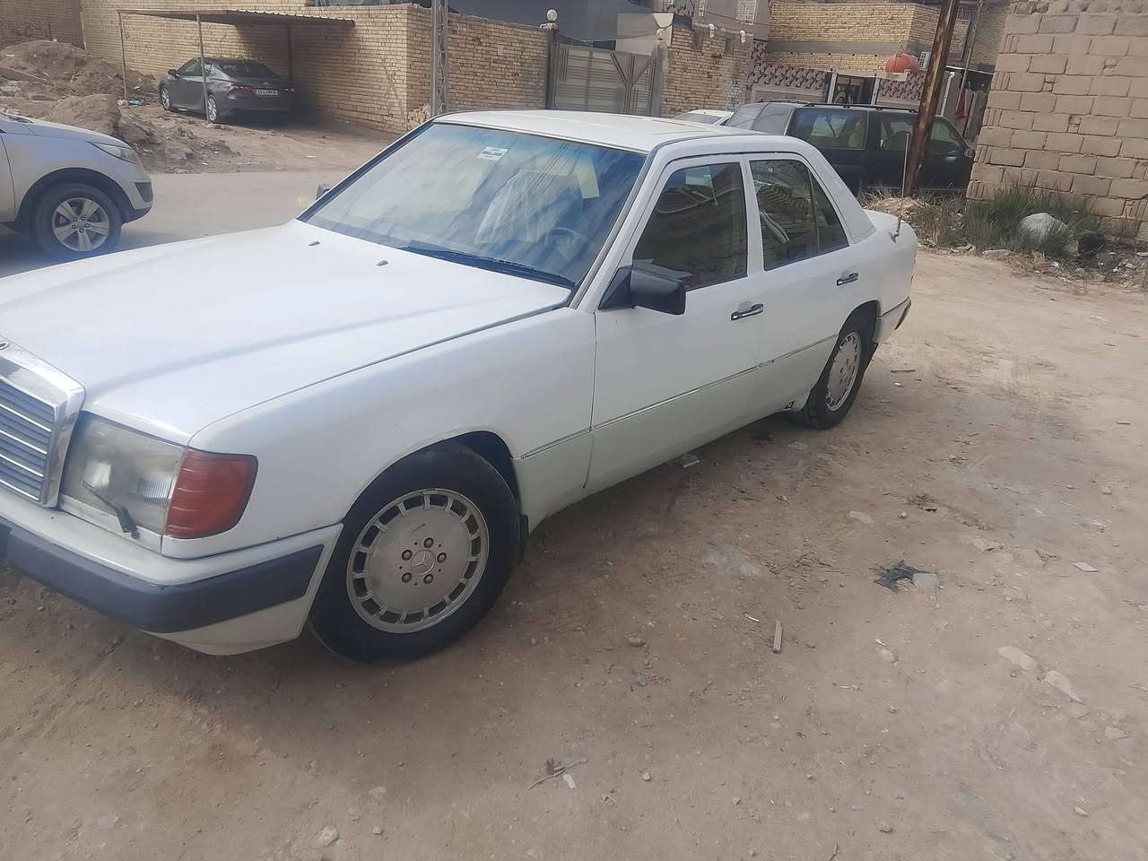 ما رسدس موديل 1990مكينه 3000بس بيهه ضعف سياره بسمي سنويه الى28 سعر 38وبيها مجال ***********
