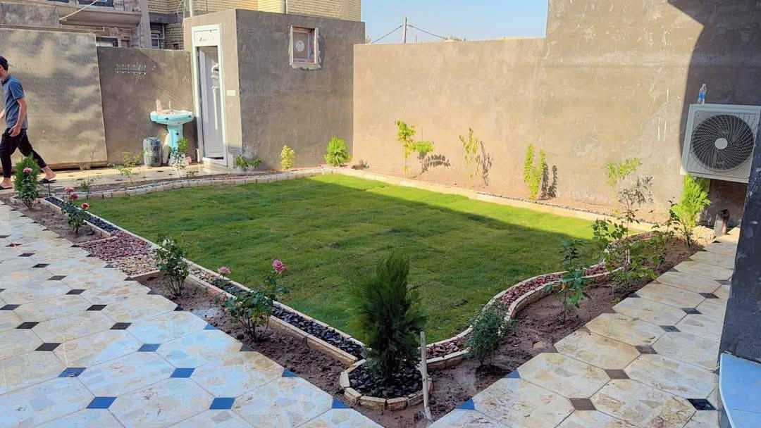 تشتغل تنظيف حدائق/زرع ثيل زائد ورود/تقليم اشجار/تشتغل تيكورات/تشتغل مرشات/رقم الهاتف ‏‪***********‬‏
