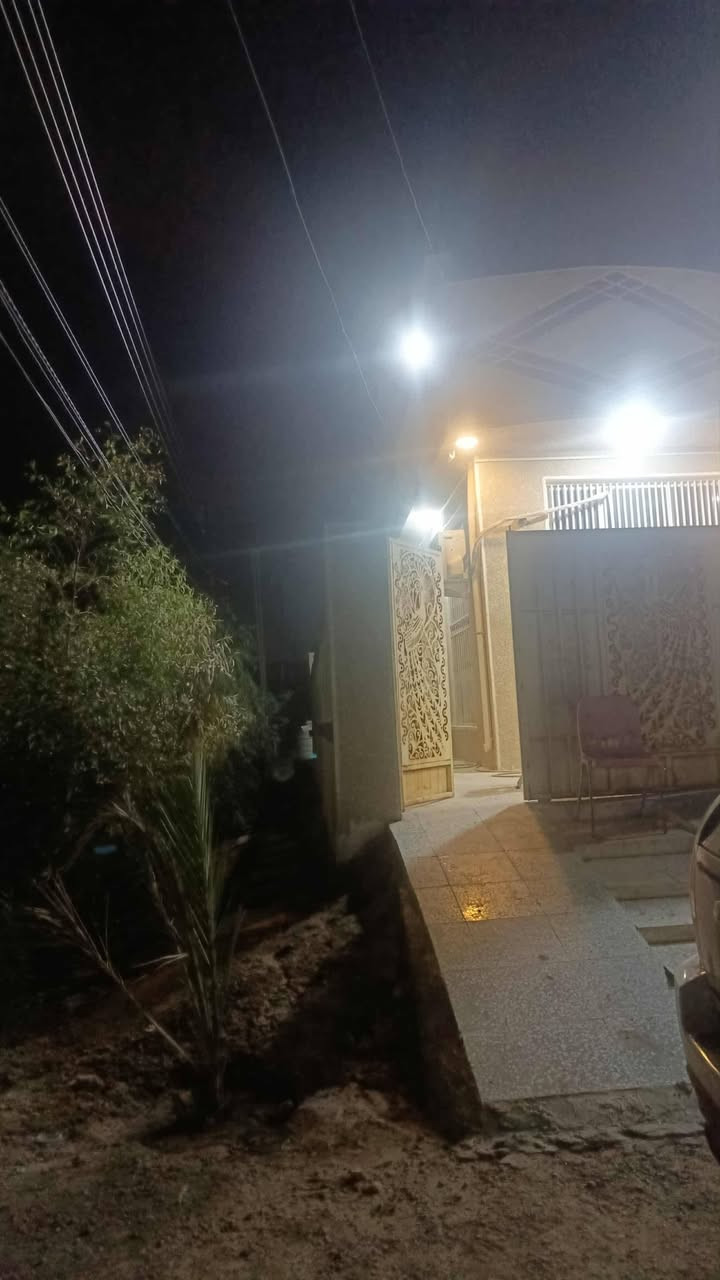 دار للبيع مساحة ١٥٠ ركن قريب من شارع ٣٠ تجاري ٢ غرف النوم ومطبخ وحمام واستقبال طرمة وممرات السعر ١٣٢ وبي مجال منطقة الكفاءات للاستفسار الاتصال على رقم ***********
