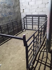 محجر للبيع • مكلف