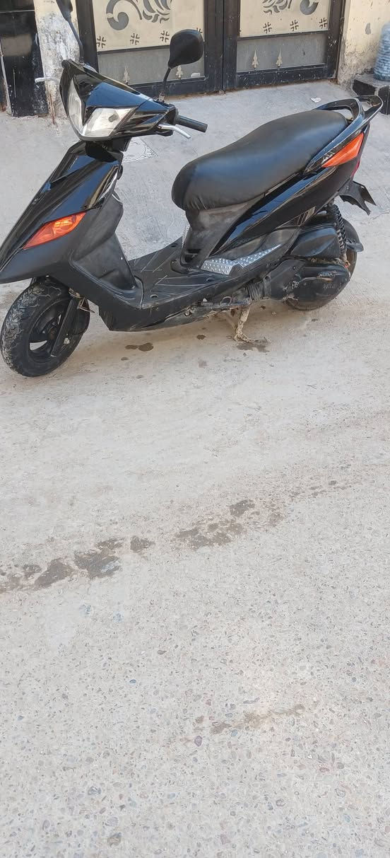 سلام عليكم درجه ماكس ثعلب البيع 650وبيه مجال اصلف هندر كلشي بيه شغال مكاني بغداد  الدوره***********
