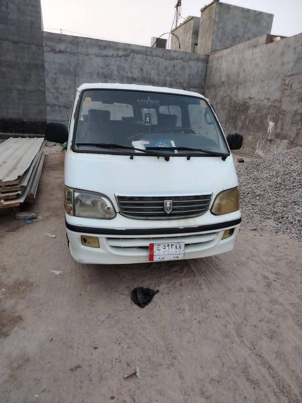 جنبي 2015 مكان السيارة البصره السعر 50 وبيها مجال ***********
