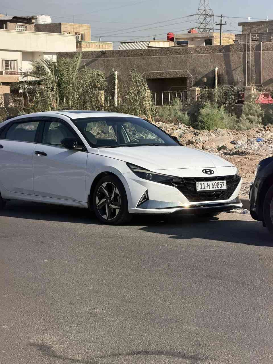 السلام عليكم 
النترا خليجي 
موديل 2021
محرك 2000 دوش مجفت بيه كازكيت شغل 100%
تبريد ثلج ❄️ 
رقم بغداد بسمي
فول مواصفات واحد على واحد 
بصمه + بصمت ابواب 
سلايت 
صندوك ذكي
حساسات امامي خلفي 
لد امامي خلفي 
شحن لاسلكي 
تشغيل عن بعد
مري شفط 
مكان سياره بغداد 
سعر 143 وبيه مجال 
وهاذ رقمي ***********
