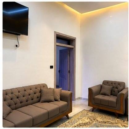🏡 عقار مميز للبيع – كربلاء المقدسة

📍 الموقع: شارع زينب الكبرى

📍 الشارع الفاصل بين القنطرة البيضة وفندق البارون

📍 يبعد حوالي 3 دقائق عن فندق البارون

📍 يبعد 150 متر فقط عن الشارع الرئيسي

📐 المساحة الكلية: 970 م²

📄 السند: طابو زراعي سند 25

✨ العقار عبارة عن بيتين مستقلين ضمن مساحة واسعة

🏠 البيت الأول

▪️ مساحة 200 م²

▪️ طابق واحد

▪️ 4 غرف نوم بنظام سويت

🏠 البيت الثاني

▪️ مساحة 175 م²

▪️ طابقان

▪️ 4 غرف نوم بنظام سويت

🌴 حديقة واسعة ومشجرة

🌴 أجواء هادئة وخصوصية عالية

✨ مناسب للسكن العائلي أو الاستثمار

✨ موقع مميز قريب من أبرز معالم كربلاء

📞 للاستفسار والمعلومات:

***********

#عقارات_كربلاء

#كربلاء_المقدسة

#شارع_زينب_الكبرى

#القنطرة_البيضة

#فندق_البارون

#بيت_للبيع

#عقار_مميز

#فرصة_استثمارية
