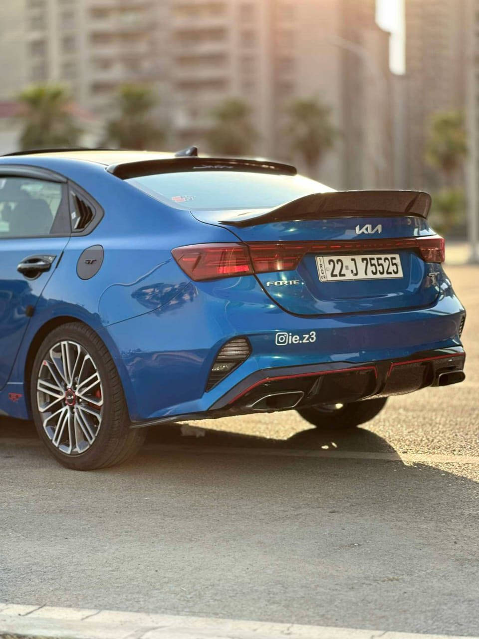 السلام عليكم.     فورتي GT (كير عادي )
كيا فورتي جيتي  موديل 2022 موصفات فول

سياره مزودة من شوته وعطاس 

وبرمجة طلقات 

ضرر سياره جانبي من امريكة قطعتين  ونص جهت نفر 

ارباك ستيرن فقط 

فتحه سلايت 

كشن حار تدفئه

ماشيه 46 mi

لون جويتي مميز 

اني شرعي مالها بيها كاربون الكتروني 

مكان سياره موصل شارع مركز 

سعر سياره (133)بيها مجال قليل 

تصال على ارقام  كورك *********** اسيا ***********
