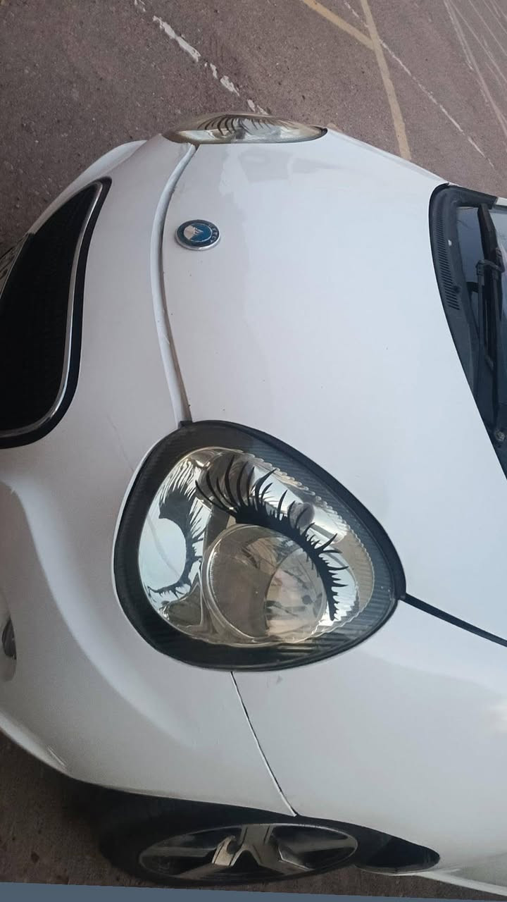 🚗 سيارة للبيع: جيلي باندا (Geely Panda) موديل 2012 🚗
السلام عليكم.. للبيع سيارة جيلي باندا موديل 2012 السيارة بحالة جيده ونظيفة  وجاهزة للاستخدام وما تحتاج أي مصروف (مال بيت).
 مجهزة بشاشة أندرويد حديثة ومتكاملة.
  تحتوي على كاميرا خلفية  للمساعدة بالركن 
 والتبريد تبريدها ممتاز (جيد جداً وشغال 100%) وبارد بالصيف.
السيارة نظيفة ومحافظ عليها.
 السيارة اقتصادية بالبنزين ، حجمها حلو 
  💰السعر المطلوب:- (55)وبيها مجال حك الجيه
مكان التواجد:-بغداد، رحمانية الجعيفر قرب حديقة احمد الوائلي مقابيل حلويات سيكال 
 📞للتواصلوالاستفسار:- ادخل خاص


**إذا كنت صاحب هذا الإعلان وتريد حذفه لأي سبب، رجاءا أرسل رسالة إلى الدعم الفني**