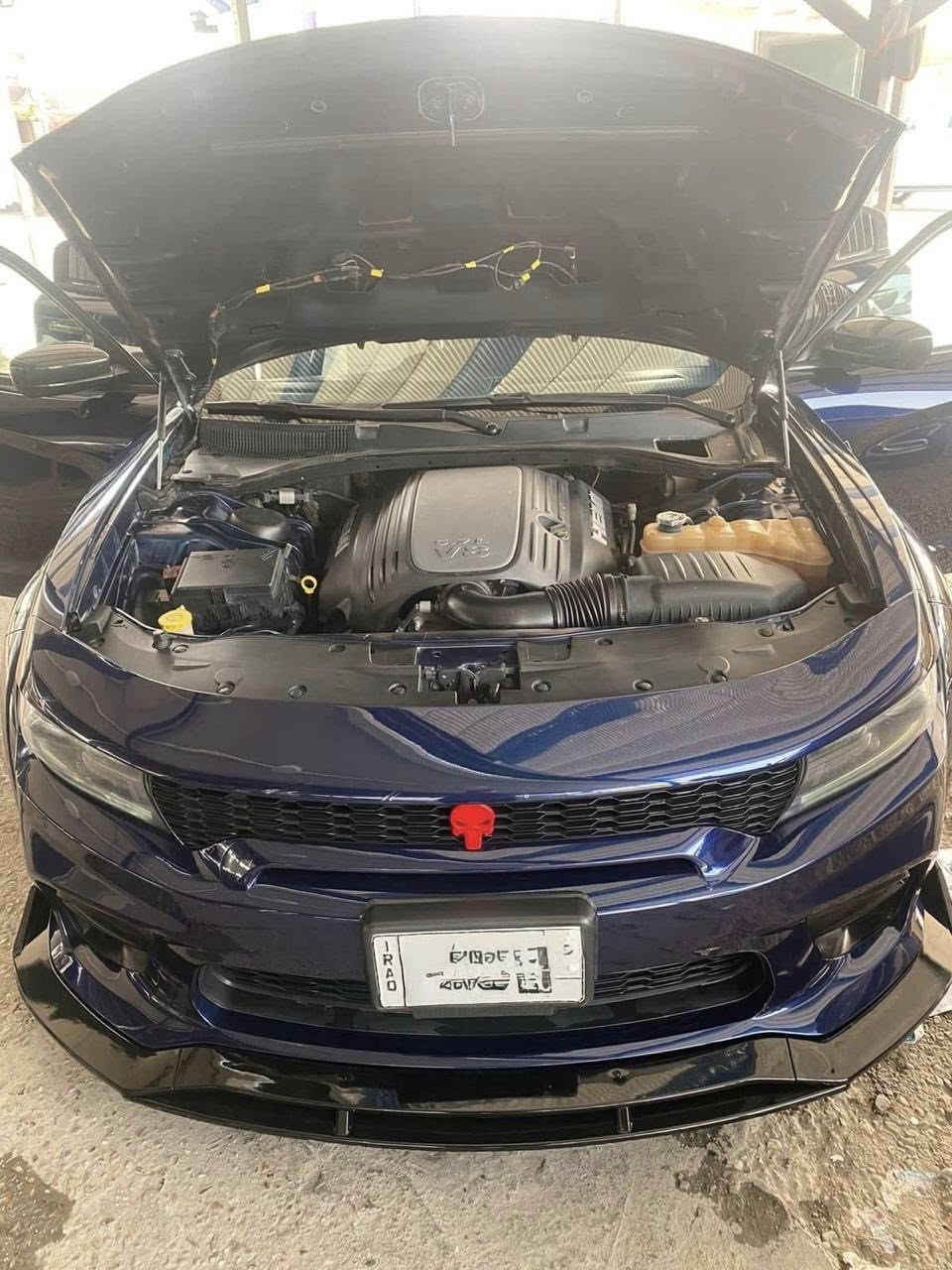 السلام عليكم
تشارجر R/T 2016

وايد بدي لون مميز نيلي شذره فول مواصفات عدا الفتحه 

بجم كبس محدثه كامل srt widebody سيارة جاهزه ع اخر حبه بدون نقص ادامه جديده وتخم تاير وباتري وحداده كله جديد مابيها نقص ولا ملاحظات رقمها بغداد انكليزي بأسمي تحويل مباشر سنوية لل٢٠٣٠

حادثها بيبان جهة الراكب بدون دواخل مبدلات وبيها طخه كلش بسيطه من وره وانصبغ شويه من الصندوق جوه مسطرة البكلايت ع كد شبر بحافه الصندوق
***********
