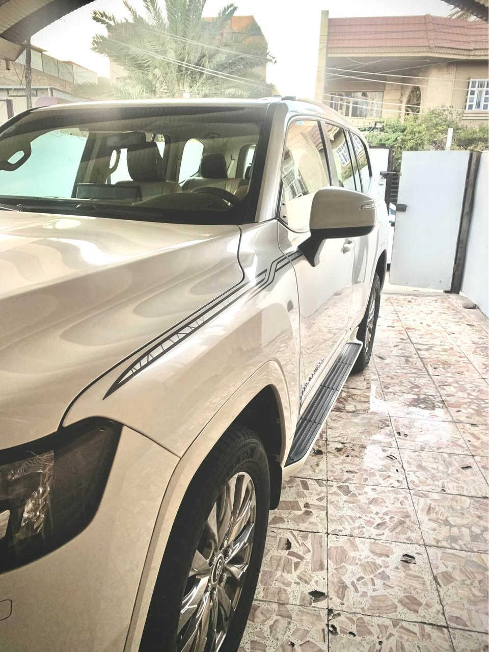 السلام عليكم
تويوتا لاندكروز موديل 2022 فئة GX شركات رقم بغداد الجديد وباسمي شخصيا ماشية 81 الف بدون فتحة السيارة جاهزة من جميع النواحي جديدة جدا محرك 4000 تنفس طبيعي المرغوب وباقي المواصفات معروفة
السعر54500 $ 
الاتصال *********** بغداد, العراق
