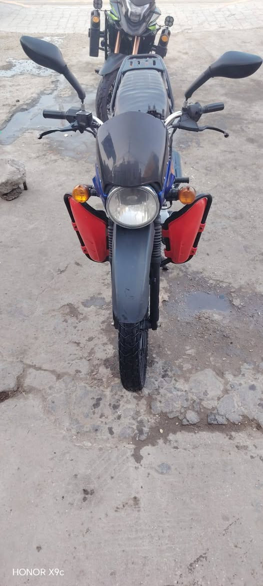 سلام عليكم من رخصت الادمن بوكسر جبلي موديل٢٠٢٣دراجه مرقمه وباسمي والتح يل بائي يوم تريد دراجه نضيفه للستفسار ادخل عله هاذ الرقم مكلف بل نشر(***********)
